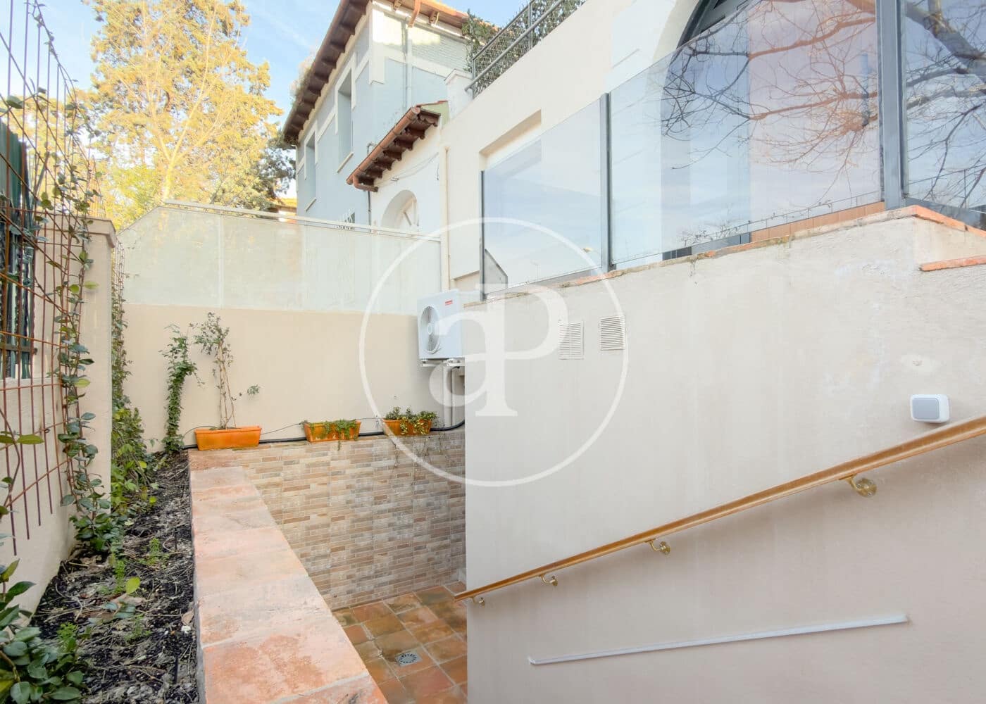 2 quarto Apartamento para arrendar em Madrid cidade - 2 000 € (Ref: 9634589)