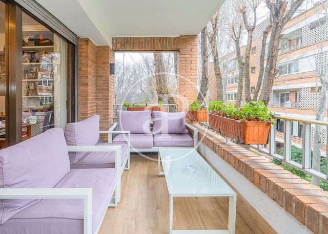 Apartamento de 3 habitaciones en La Moraleja, Alcobendas en venta con piscina - 1.690.000 € (Ref: 9634592)