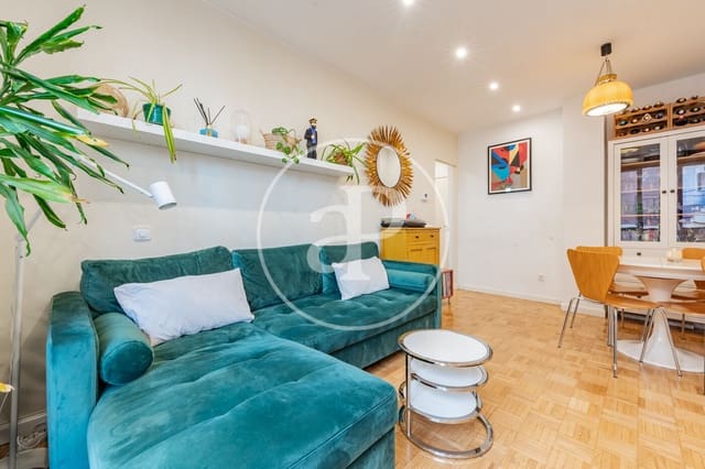 Apartamento de 2 habitaciones en Embajadores, Madrid ciudad en venta - 525.000 € (Ref: 9637617)