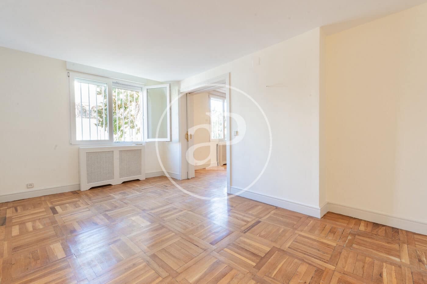 3 slaapkamer Appartement te huur in Madrid stad - € 3.200 (Ref: 9637619)