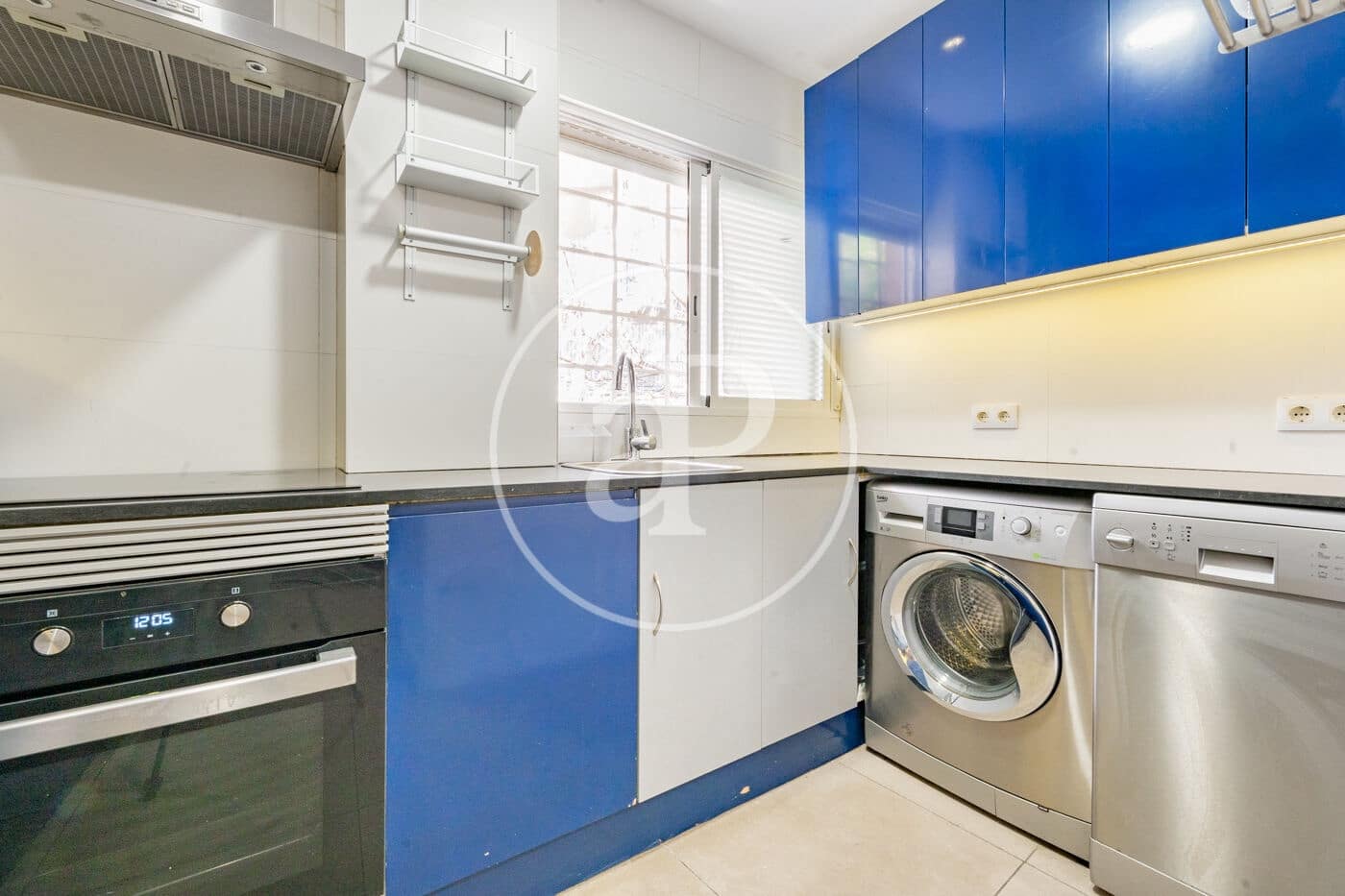 3 slaapkamer Appartement te huur in Madrid stad - € 3.200 (Ref: 9637619)