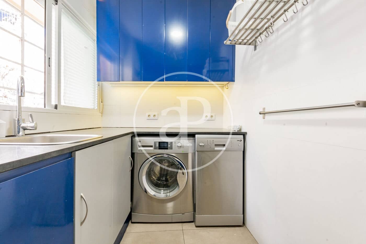 3 slaapkamer Appartement te huur in Madrid stad - € 3.200 (Ref: 9637619)