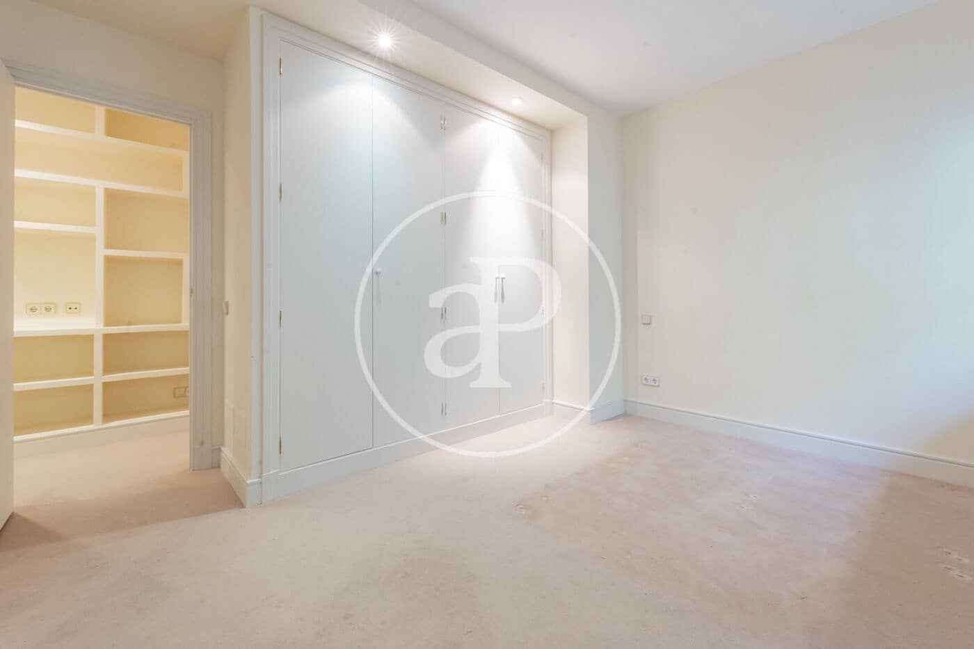 3 slaapkamer Appartement te huur in Madrid stad - € 3.200 (Ref: 9637619)