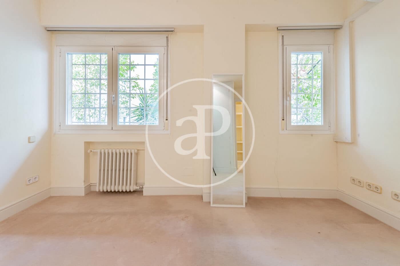 3 slaapkamer Appartement te huur in Madrid stad - € 3.200 (Ref: 9637619)