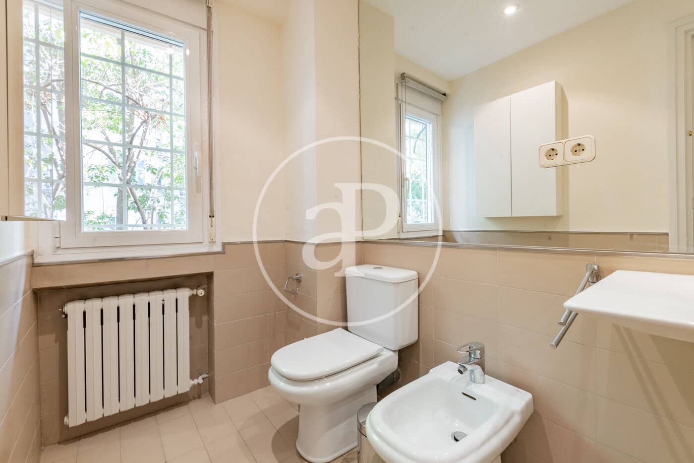 3 slaapkamer Appartement te huur in Madrid stad - € 3.200 (Ref: 9637619)