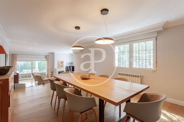 5 makuuhuone Huvila myytävänä paikassa Las Rozas de Madrid mukana uima-altaan - 1 950 000 € (Ref: 9639494)