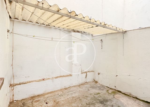 2 bedroom Apartment for sale in Ciudad Jardín, Madrid city - € 475,000 (Ref: 9645035)