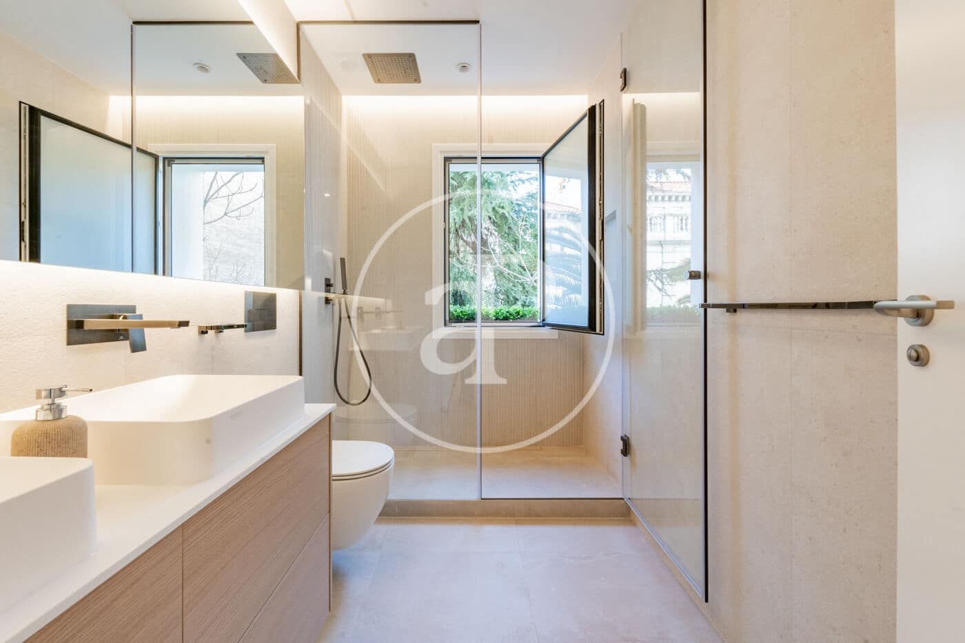 Apartamento de 3 habitaciones en Madrid ciudad en venta - 2.920.000 € (Ref: 9645037)