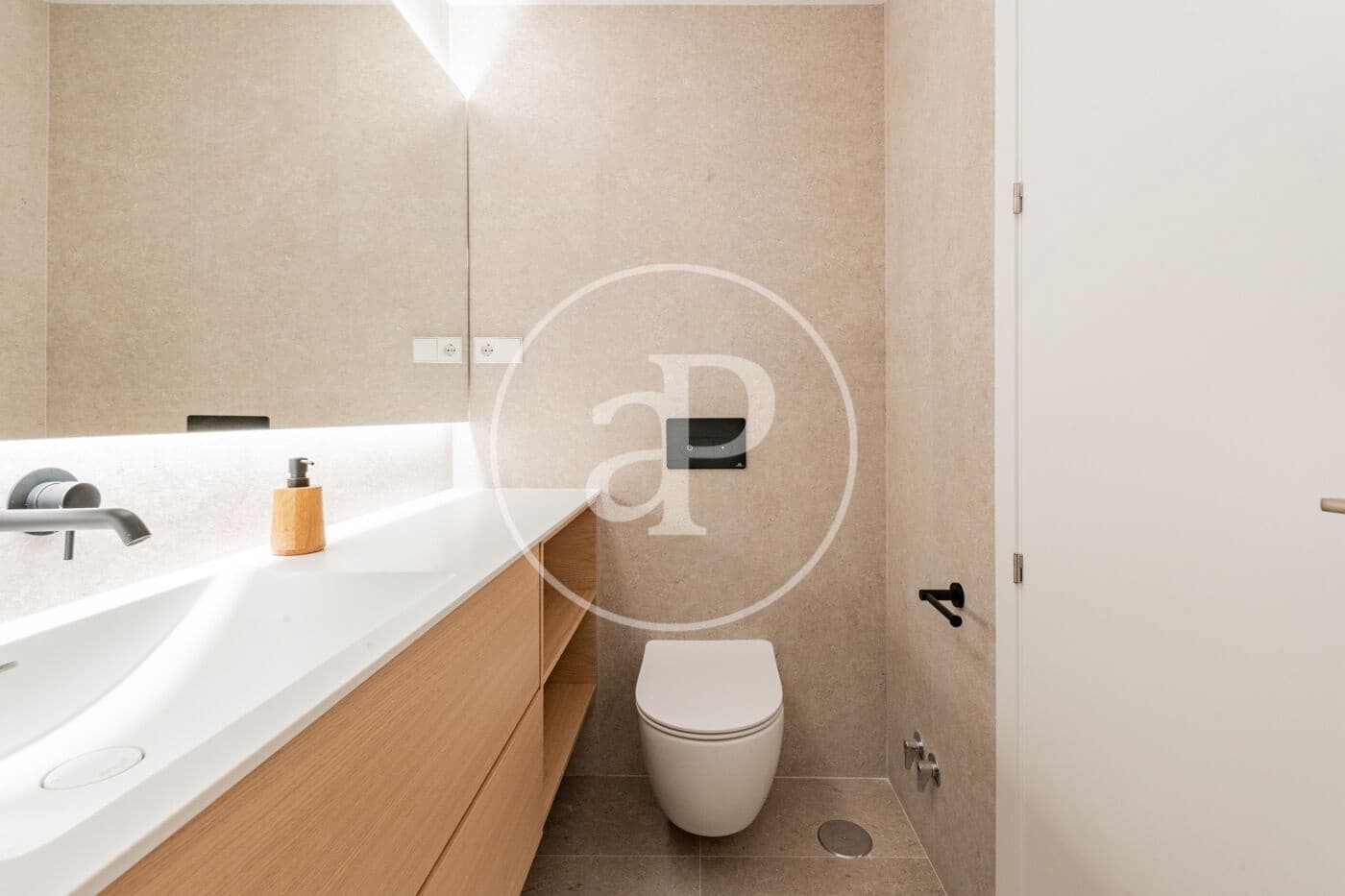 Apartamento de 3 habitaciones en Madrid ciudad en venta - 2.920.000 € (Ref: 9645037)