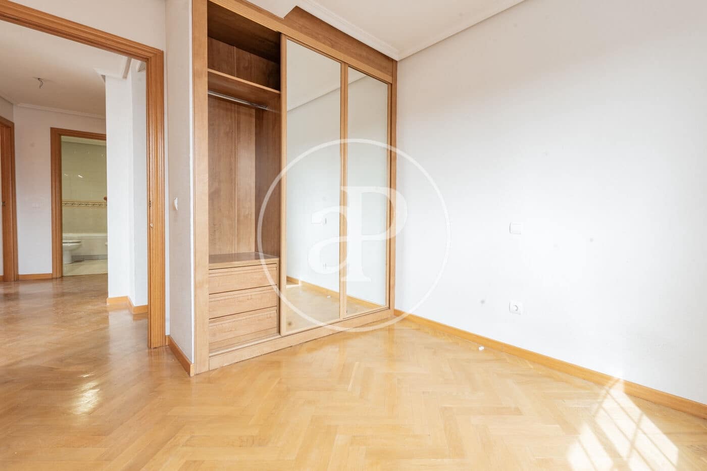 4 bedroom Apartment for sale in Madrid city - € 750,000 (Ref: 9648131)