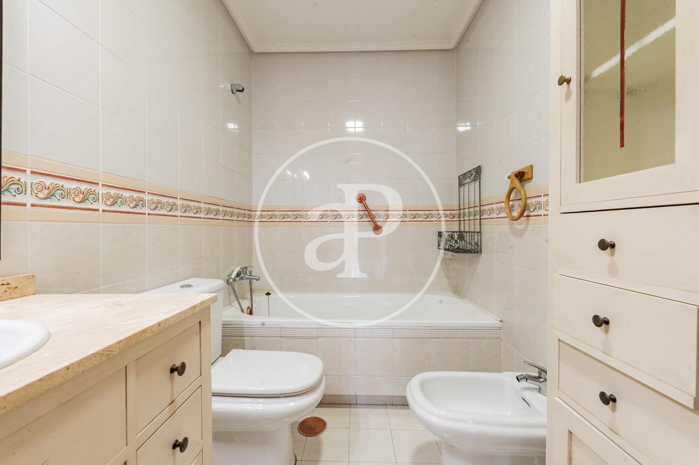 4 bedroom Apartment for sale in Madrid city - € 750,000 (Ref: 9648131)