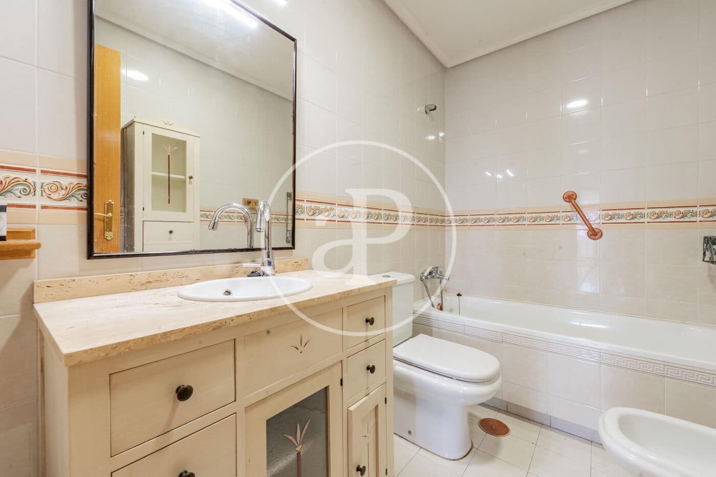 4 bedroom Apartment for sale in Madrid city - € 750,000 (Ref: 9648131)