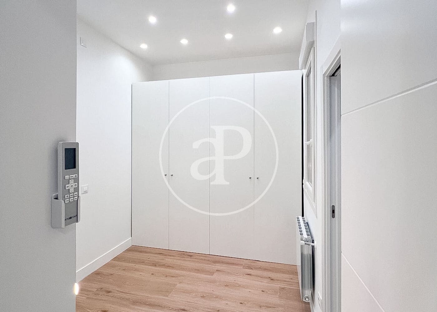 1 slaapkamer Appartement te koop in Madrid stad - € 425.000 (Ref: 9648135)