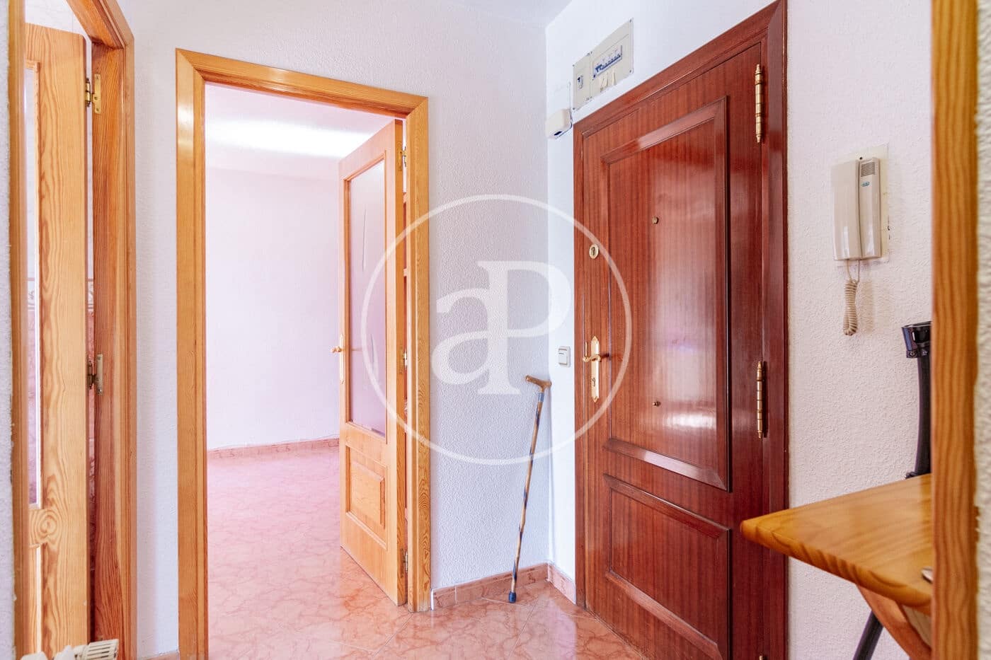 3 slaapkamer Appartement te huur in Madrid stad - € 1.300 (Ref: 9652015)