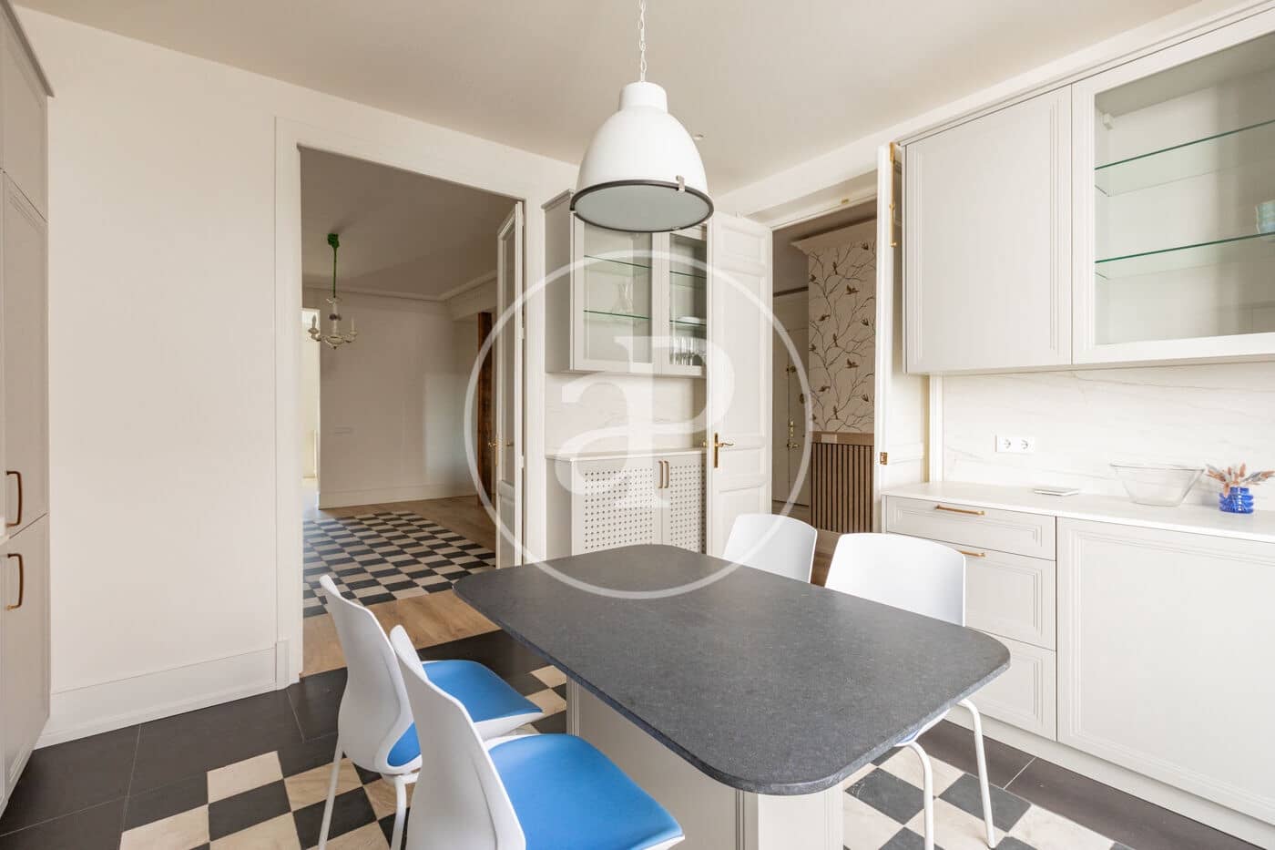 3 quarto Apartamento para arrendar em Madrid cidade - 8 000 € (Ref: 9652016)