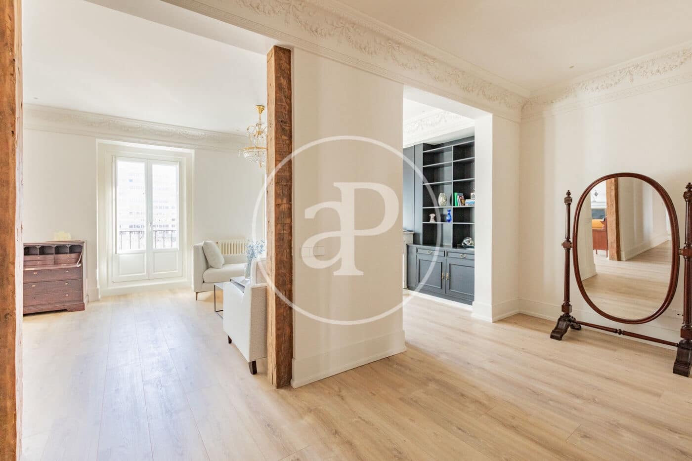 3 quarto Apartamento para arrendar em Madrid cidade - 8 000 € (Ref: 9652016)