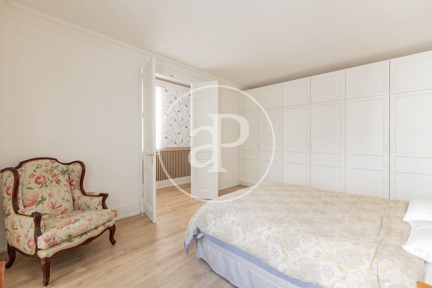 3 quarto Apartamento para arrendar em Madrid cidade - 8 000 € (Ref: 9652016)
