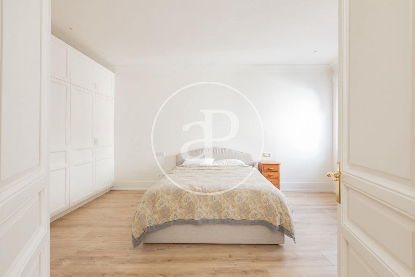 3 quarto Apartamento para arrendar em Madrid cidade - 8 000 € (Ref: 9652016)