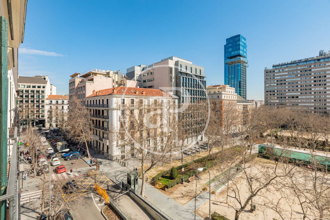 3 quarto Apartamento para arrendar em Madrid cidade - 8 000 € (Ref: 9652016)