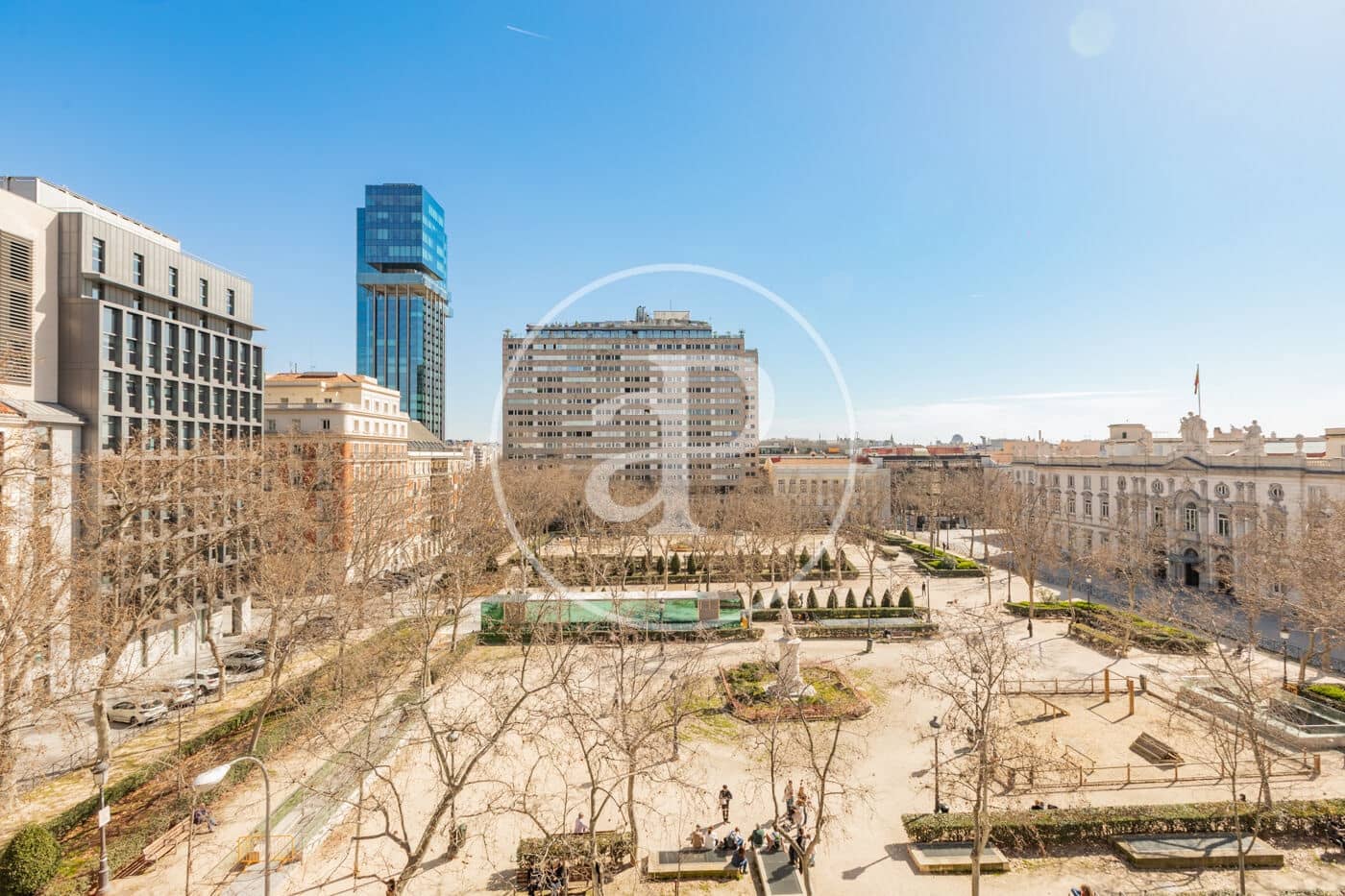 3 quarto Apartamento para arrendar em Madrid cidade - 8 000 € (Ref: 9652016)