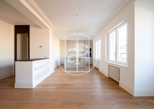 3 slaapkamer Appartement te koop in Rios Rosas, Madrid stad - € 1.580.000 (Ref: 9652017)