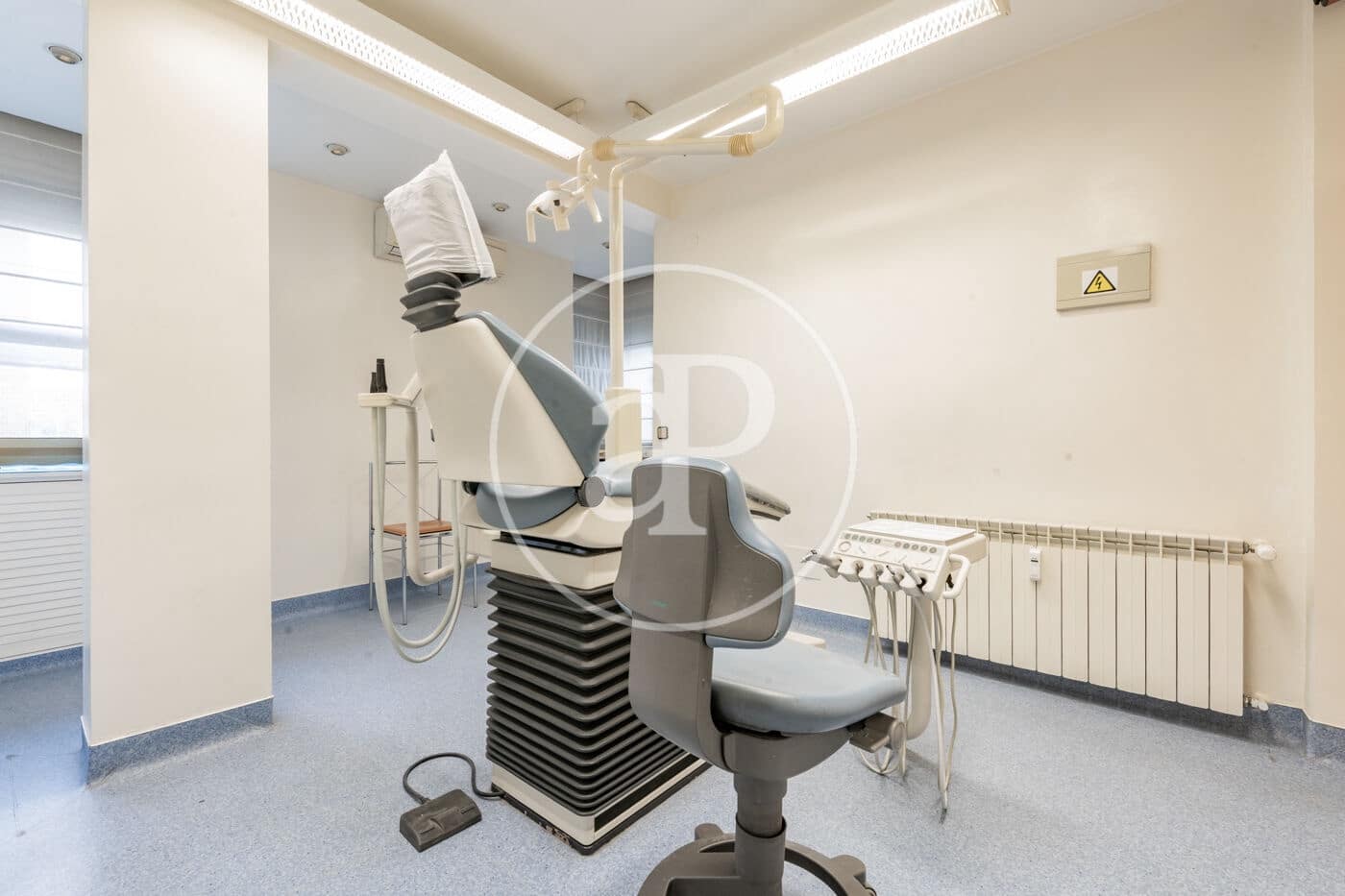 4 slaapkamer Appartement te koop in Madrid stad - € 870.000 (Ref: 9652018)