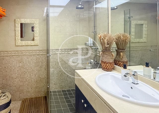 3 sypialnia Apartament do wynajęcia w Alameda de Osuna, Miasto Madryt z basenem - 3 000 € (Ref: 9656107)