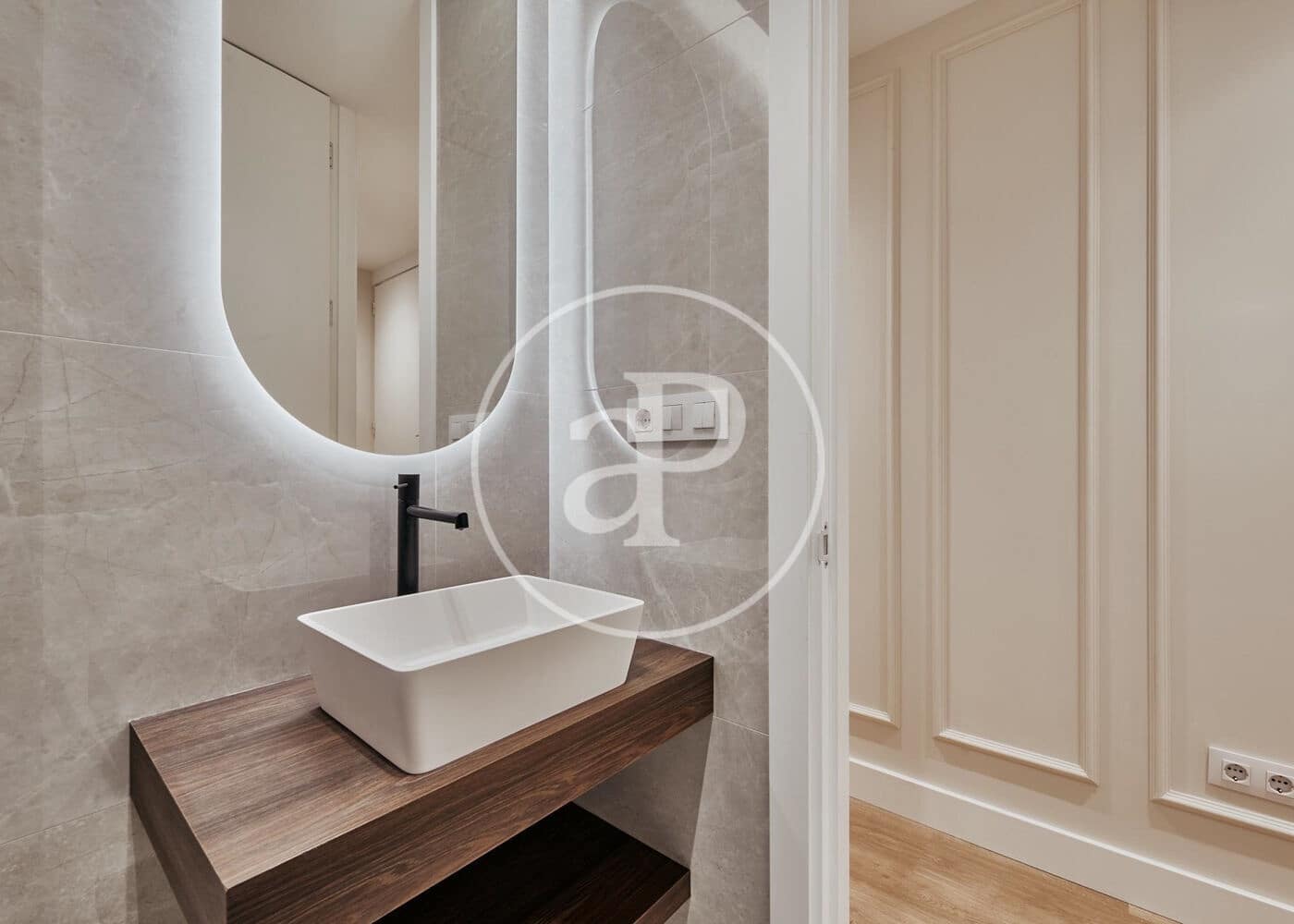 2 bedroom Apartment for sale in Madrid city - € 899,000 (Ref: 9656110)