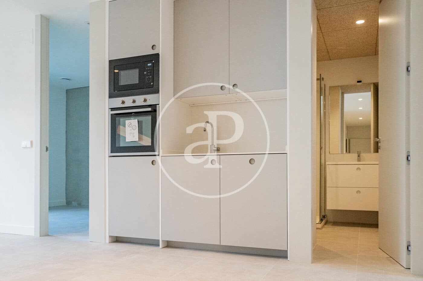 Appartement de 2 chambres à louer à Madrid ville - 1 900 € (Ref: 9656111)