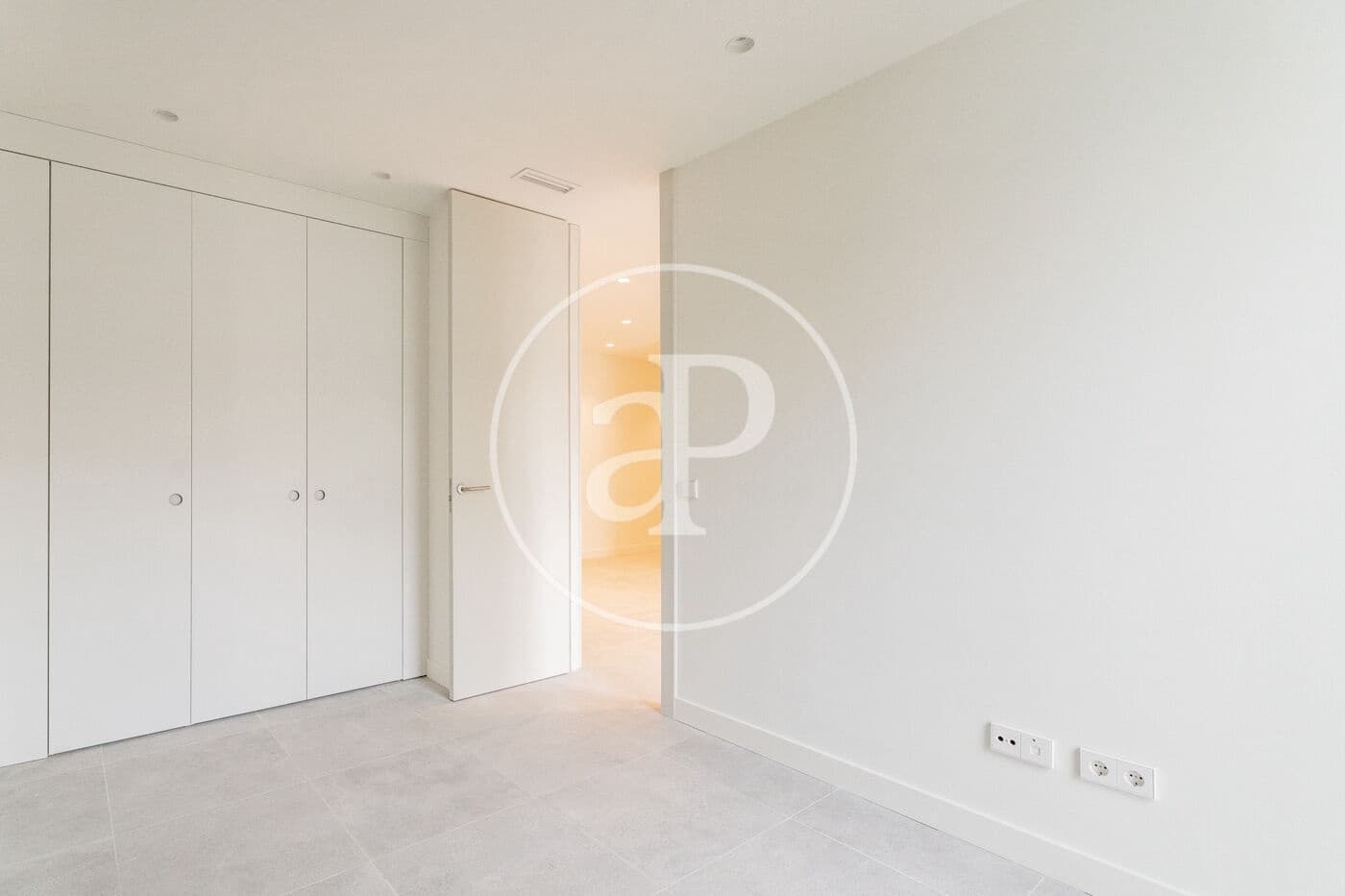 Appartement de 2 chambres à louer à Madrid ville - 1 900 € (Ref: 9656111)