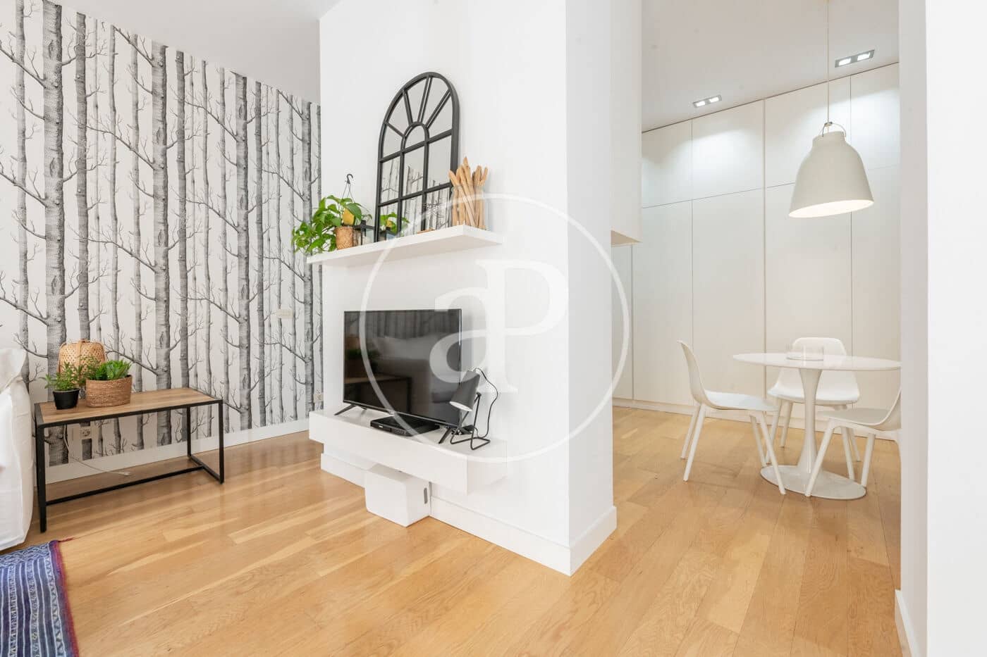 1 slaapkamer Appartement te huur in Madrid stad - € 1.900 (Ref: 9659445)