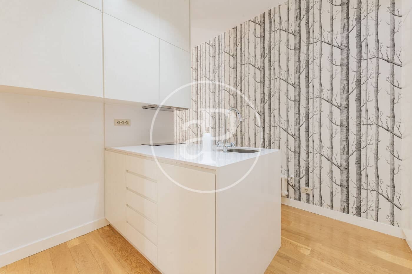 1 slaapkamer Appartement te huur in Madrid stad - € 1.900 (Ref: 9659445)