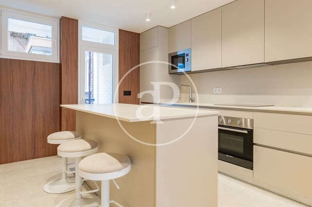 3 sypialnia Apartament na sprzedaż w Rios Rosas, Miasto Madryt - 989 000 € (Ref: 9659448)