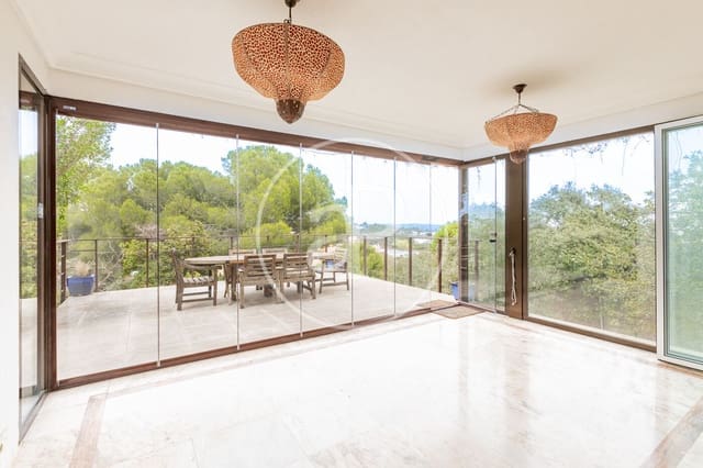 6 slaapkamer Villa te koop in San Sebastián de los Reyes met zwembad - € 1.700.000 (Ref: 9659452)