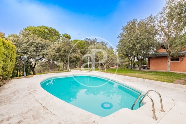 6 slaapkamer Villa te koop in San Sebastián de los Reyes met zwembad - € 1.700.000 (Ref: 9659452)