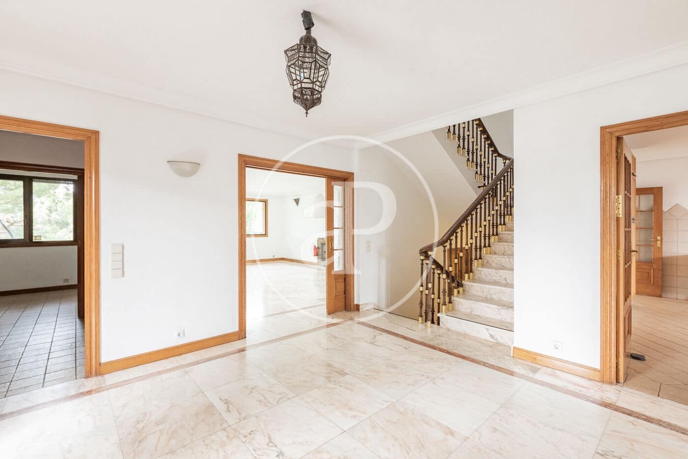 6 slaapkamer Villa te koop in San Sebastian de los Reyes met zwembad - € 1.700.000 (Ref: 9659452)