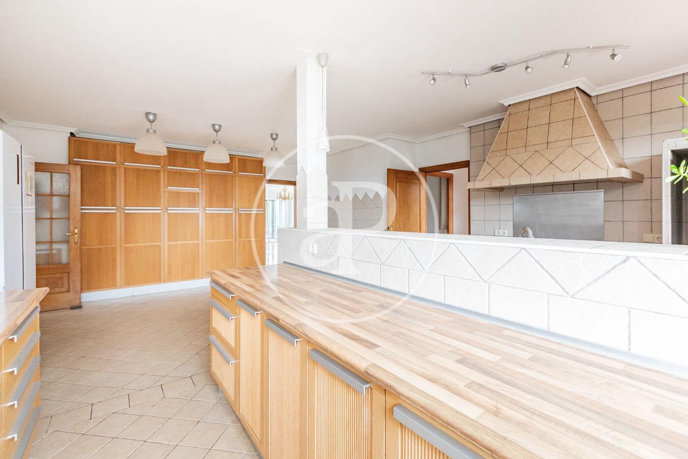 6 slaapkamer Villa te koop in San Sebastian de los Reyes met zwembad - € 1.700.000 (Ref: 9659452)