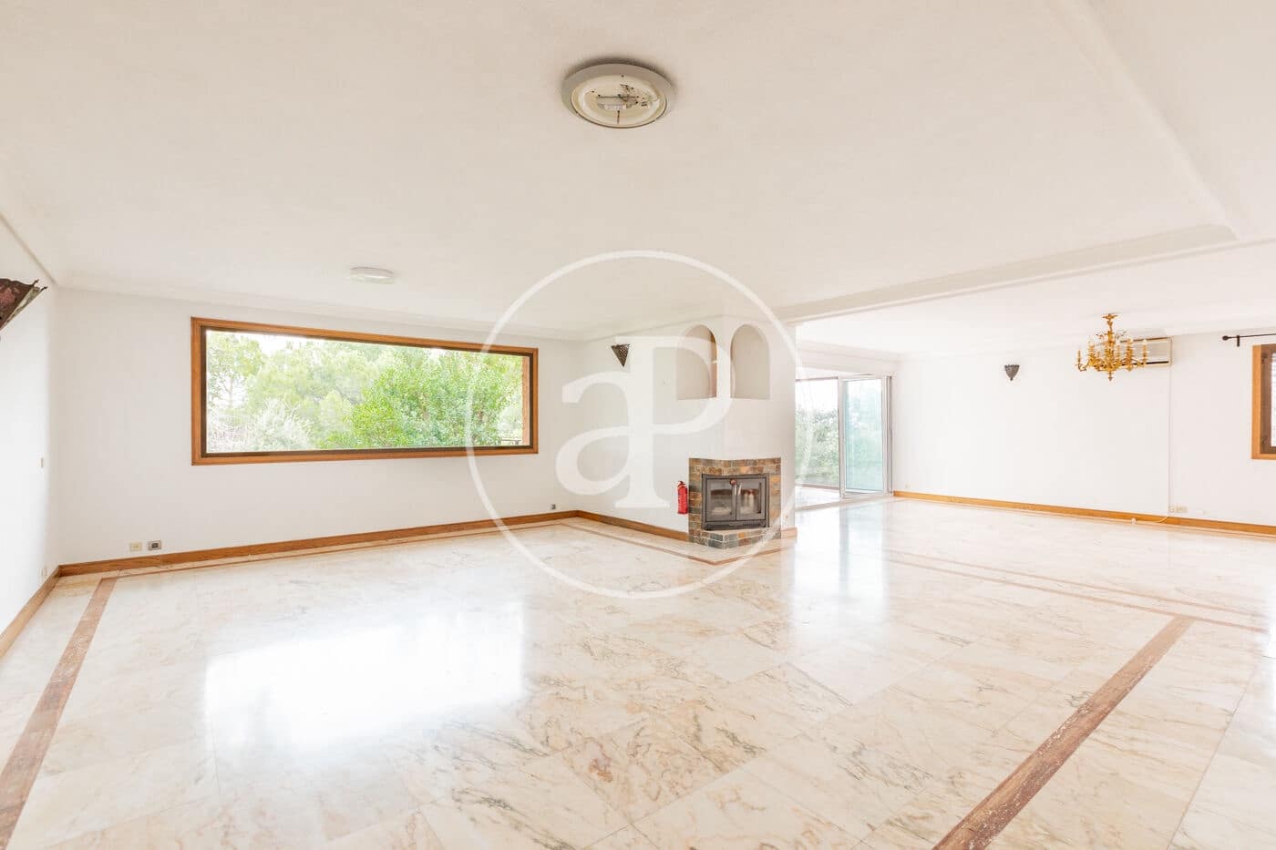 6 slaapkamer Villa te koop in San Sebastian de los Reyes met zwembad - € 1.700.000 (Ref: 9659452)