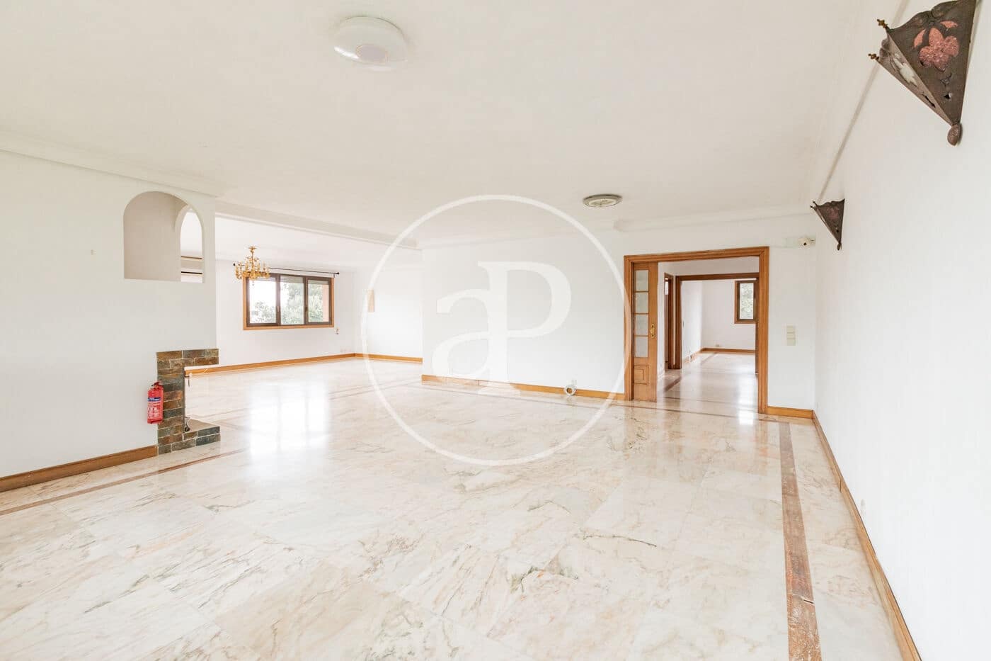 6 slaapkamer Villa te koop in San Sebastian de los Reyes met zwembad - € 1.700.000 (Ref: 9659452)