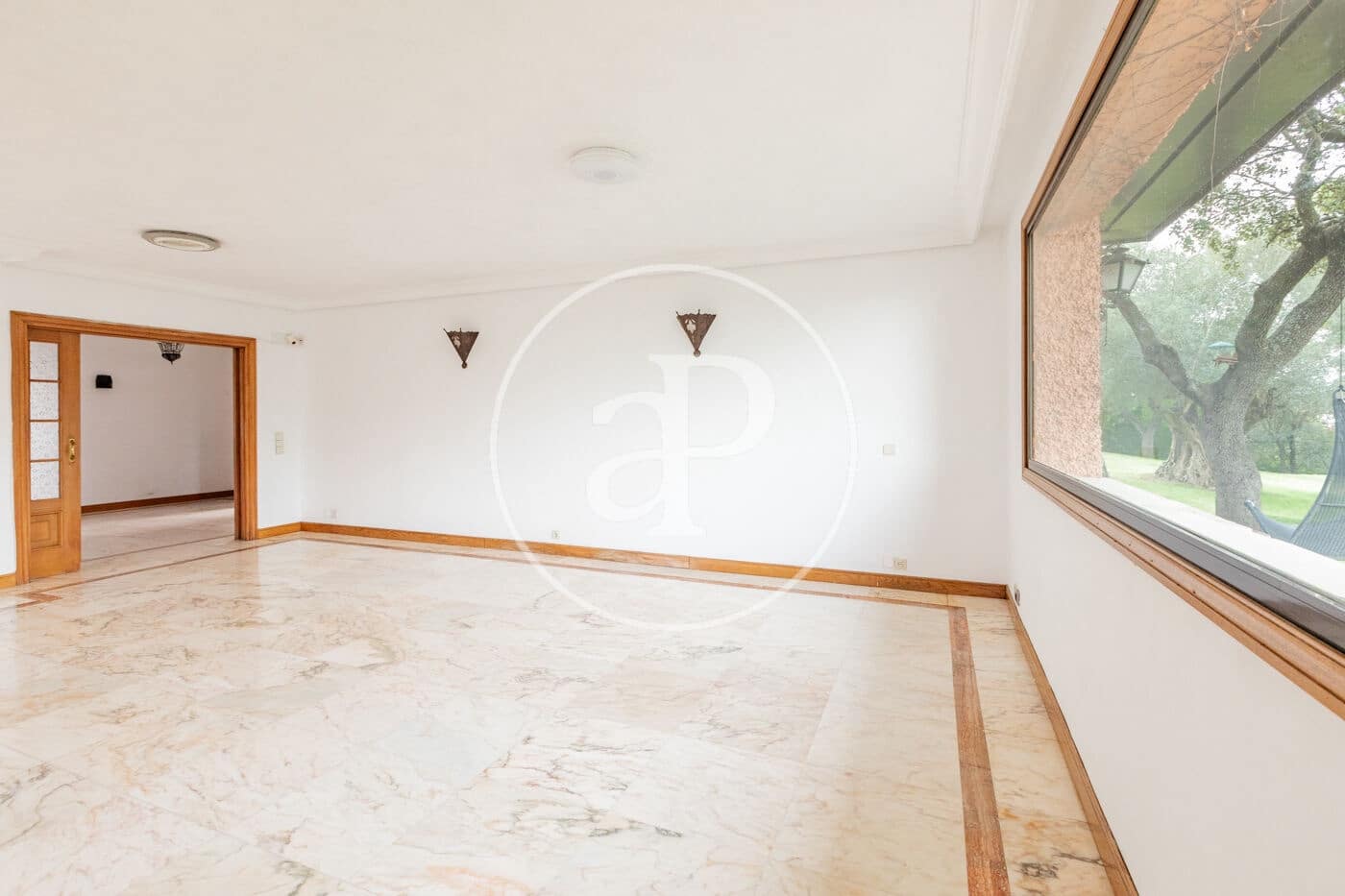 6 slaapkamer Villa te koop in San Sebastian de los Reyes met zwembad - € 1.700.000 (Ref: 9659452)