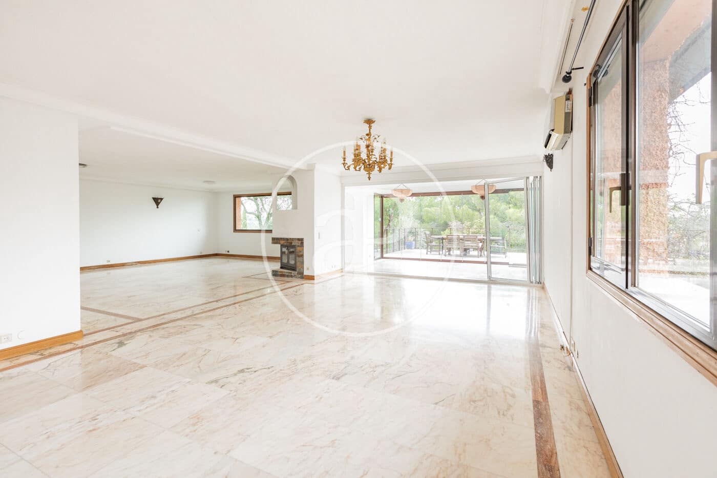 6 slaapkamer Villa te koop in San Sebastian de los Reyes met zwembad - € 1.700.000 (Ref: 9659452)