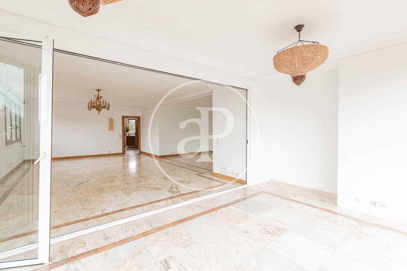 6 slaapkamer Villa te koop in San Sebastian de los Reyes met zwembad - € 1.700.000 (Ref: 9659452)