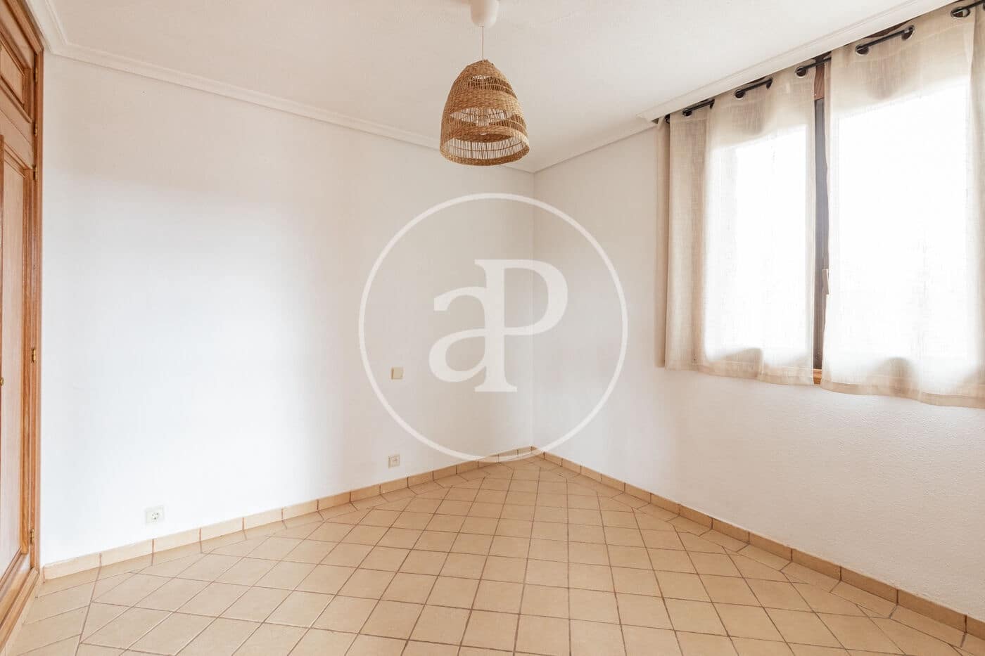 6 slaapkamer Villa te koop in San Sebastian de los Reyes met zwembad - € 1.700.000 (Ref: 9659452)