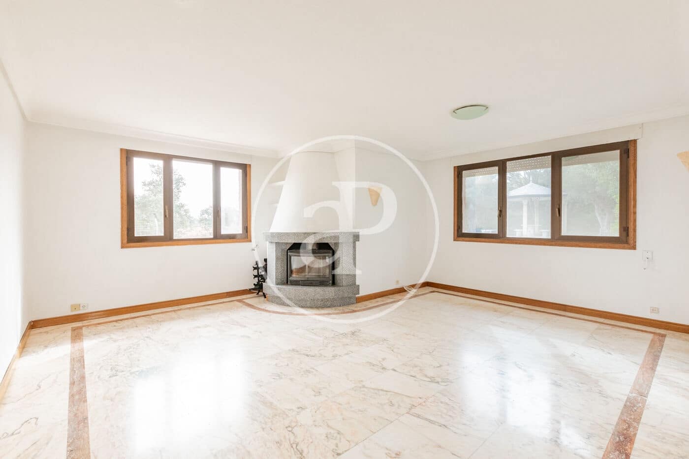 6 slaapkamer Villa te koop in San Sebastian de los Reyes met zwembad - € 1.700.000 (Ref: 9659452)