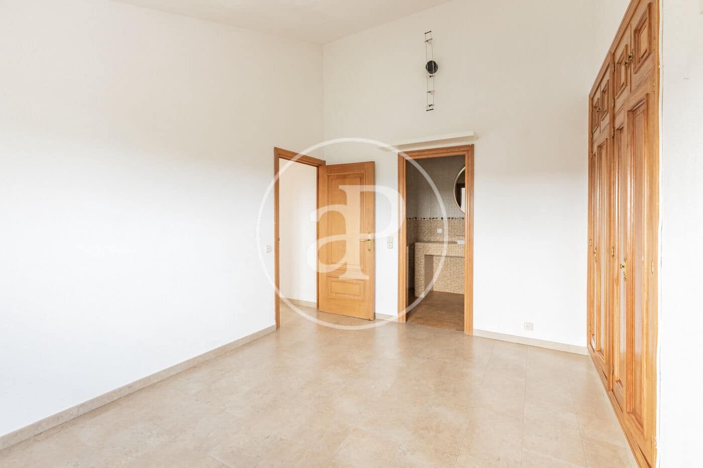 6 slaapkamer Villa te koop in San Sebastian de los Reyes met zwembad - € 1.700.000 (Ref: 9659452)