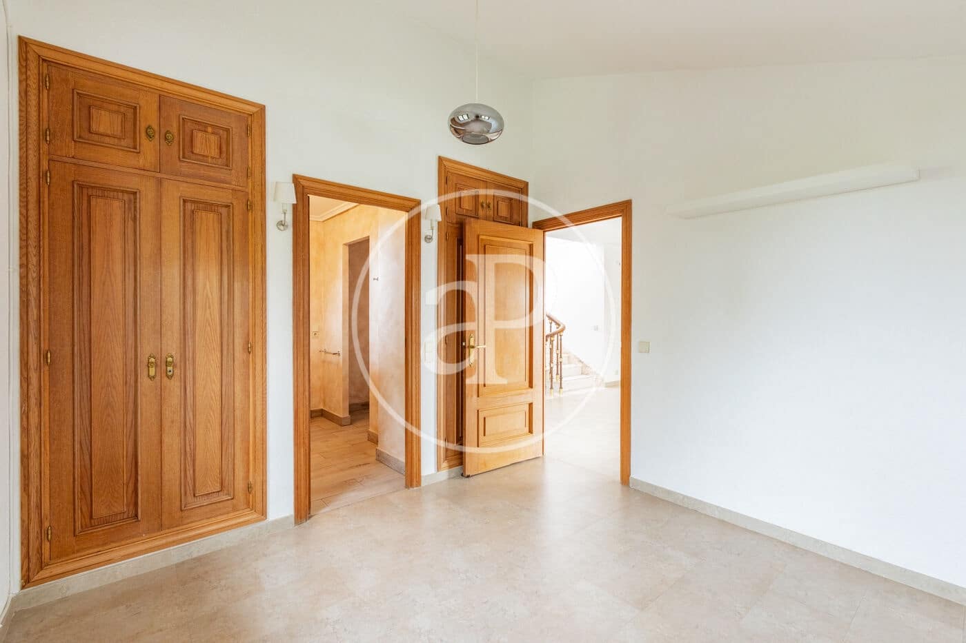 6 slaapkamer Villa te koop in San Sebastian de los Reyes met zwembad - € 1.700.000 (Ref: 9659452)