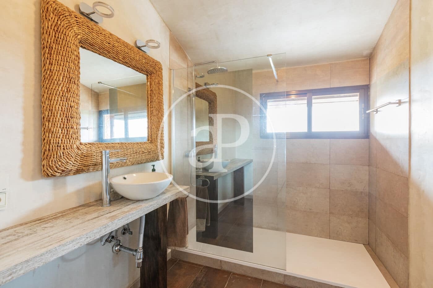 6 slaapkamer Villa te koop in San Sebastian de los Reyes met zwembad - € 1.700.000 (Ref: 9659452)