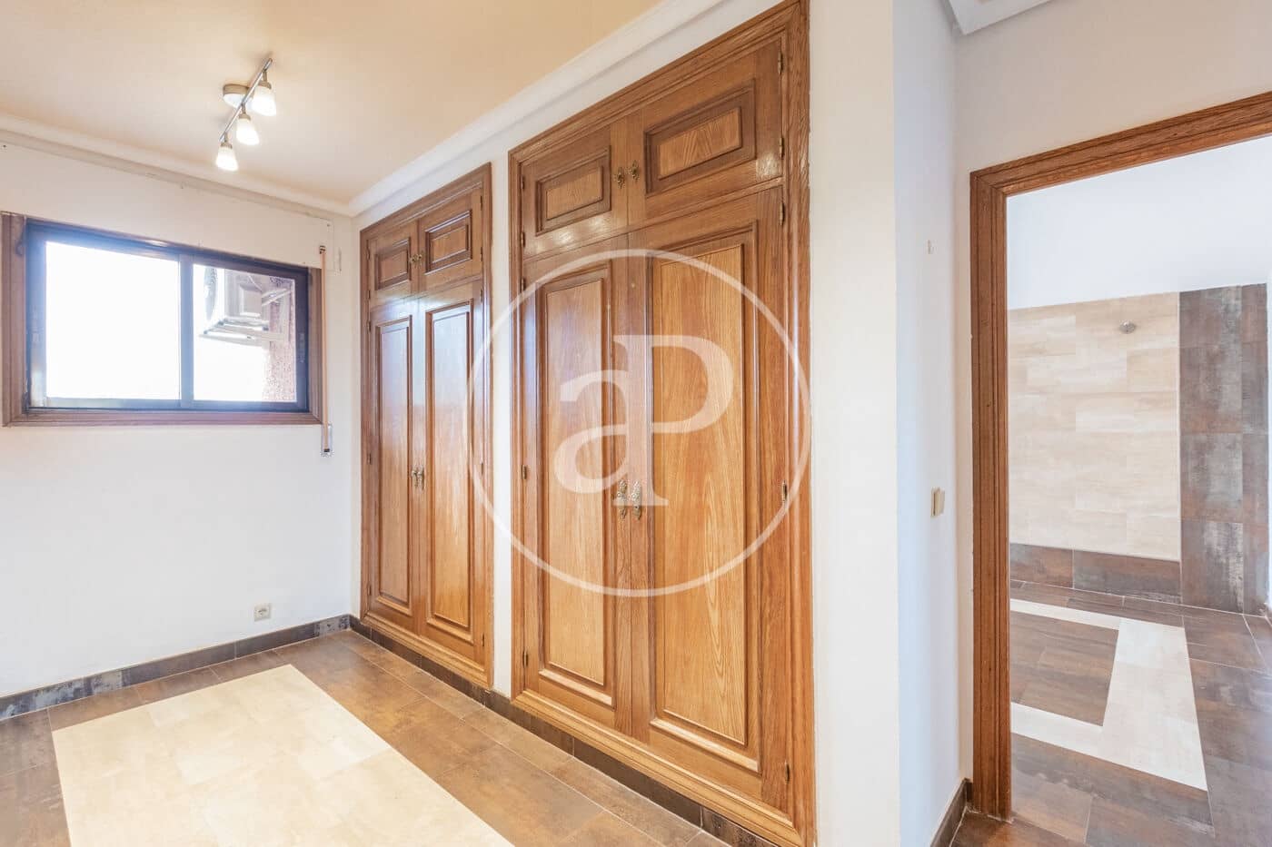 6 slaapkamer Villa te koop in San Sebastian de los Reyes met zwembad - € 1.700.000 (Ref: 9659452)