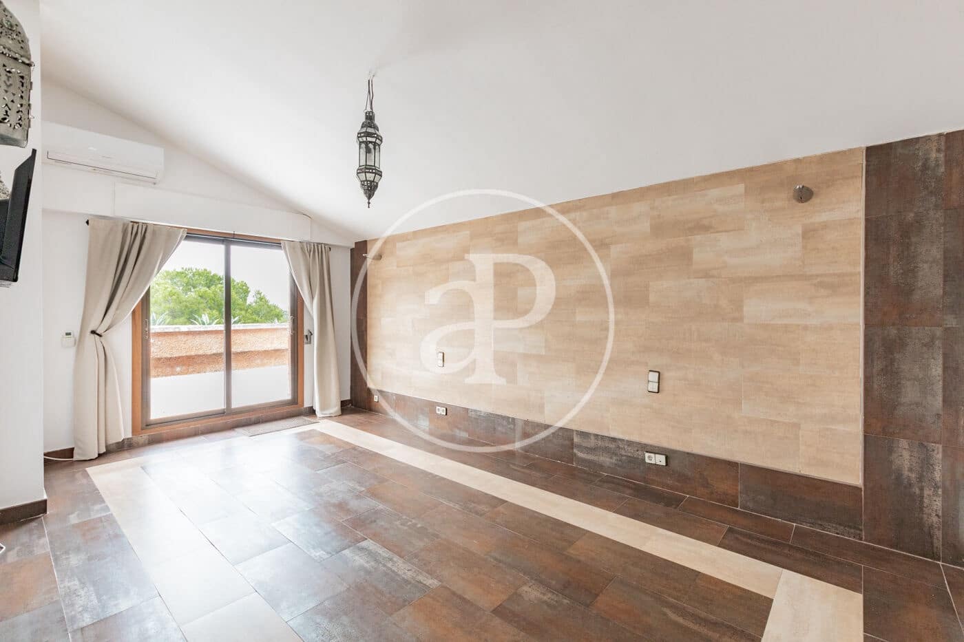 6 slaapkamer Villa te koop in San Sebastian de los Reyes met zwembad - € 1.700.000 (Ref: 9659452)