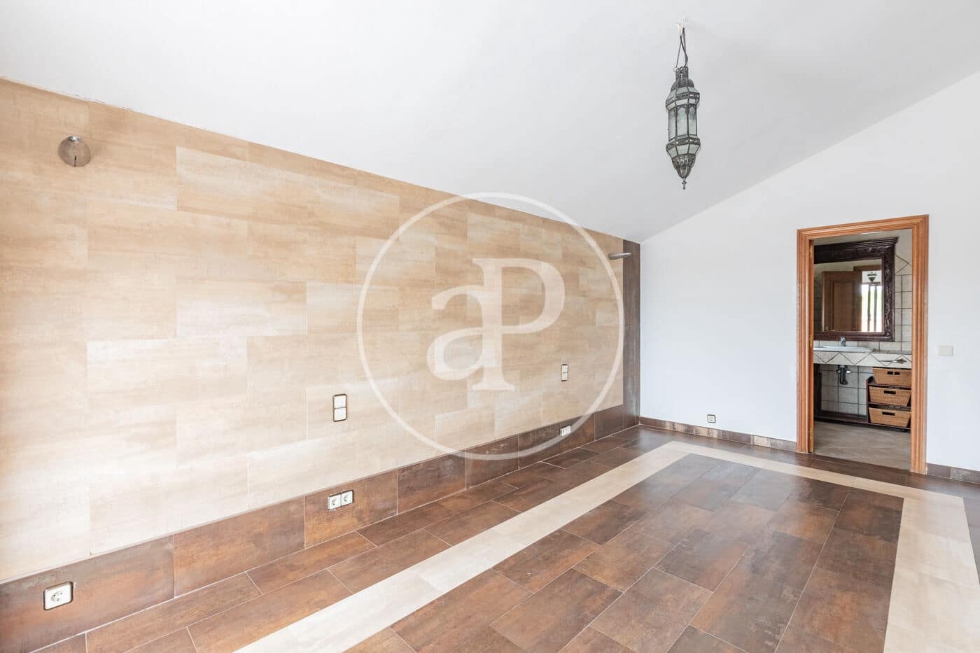 6 slaapkamer Villa te koop in San Sebastian de los Reyes met zwembad - € 1.700.000 (Ref: 9659452)